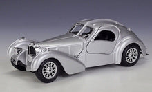 Load image into Gallery viewer, Bburago 1:24 1936 Atlantic Classic Vintage Model Toy Diecast Metal Car BN