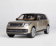 Load image into Gallery viewer, LCD 1:18 Gold 2022 Range Rover SV SUV Sports Model Diecast Metal Car New Collection