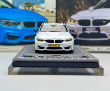 Load image into Gallery viewer, Mortal 1:64 White F81 M3 CS Touring Wagon Sports Model Diecast Metal Car New Collection