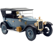Load image into Gallery viewer, 1:43 Austin Vintage Classic Model Diecast Metal Car
