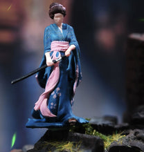 Load image into Gallery viewer, 1:64 Painted Figure Model Miniature Resin Diorama Toy Sand Kimono Beauty Lady