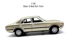 Load image into Gallery viewer, 1:76 Gold Ford Classic Sedan Model Diecast Metal Car BN