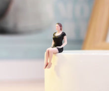 Load image into Gallery viewer, 1:64 Painted Figure Model Miniature Resin Diorama Sand Dress Lady Sitting Black