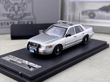 Load image into Gallery viewer, Rollin 1:64 CSP Connecticut Police CROWN VICTORIA CV Model Diecast Metal Car