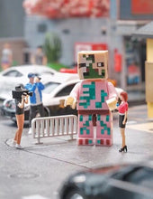 Load image into Gallery viewer, 1:64 Painted Figure Mini Model Miniature Resin Diorama Reporter Video Journalist