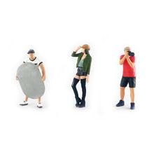 Load image into Gallery viewer, 1:64 Painted Figure Mini Model Miniature Resin Diorama Street Shooting Model
