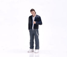 Load image into Gallery viewer, 1:64 Painted Figure Model Miniature Resin Sand Diorama Cool Man In Black Stand