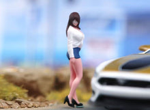 Load image into Gallery viewer, 1:24 Painted Figure Model Miniature Resin Diorama Sand Sexy Beauty Woman Girl