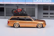 Load image into Gallery viewer, Mortal 1:64 Gold VIP S124 E300 Wagon Roof Bike Model Diecast Metal Car New
