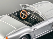 Load image into Gallery viewer, GFCC 1:64 Silver 1960 250GT California SWB Classic Model Diecast Metal Car