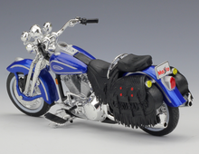 Load image into Gallery viewer, Maisto 1:18 1999 FLSTS Heritage Softail Springer Model Metal Motorcycle