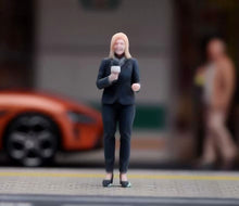 Load image into Gallery viewer, 1:64 Painted Figure Model Miniature Resin Diorama street interview Host Camera
