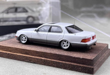 Load image into Gallery viewer, FW 1:64 White VIP LS400 XF10 UCF10 Sedan Sports Model Diecast Metal Car New Collection