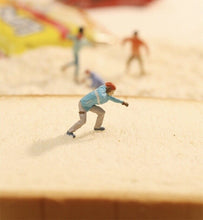 Load image into Gallery viewer, 1:64 Painted Figure Model Miniature Resin Diorama Toy Snowball Fight Firecracker