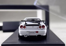 Load image into Gallery viewer, MC 1:64 White Skyline GTR R34 V-SPEC-II MK5 Mines Model Diecast Metal Car New Collection