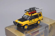 Load image into Gallery viewer, BM 1:64 Discovery 1 Camel Classic SUV Sports Model Diecast Metal Car