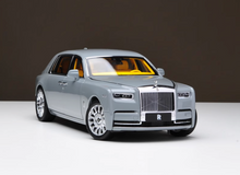 Load image into Gallery viewer, 1:18 Gray Phantom VIII Luxury Sedan Model Diecast Metal Car Box New