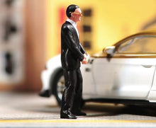 Load image into Gallery viewer, 1:64 Painted Figure Model Miniature Resin Diorama Sand Killer Suit Man Doctor