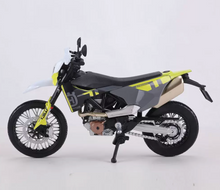Load image into Gallery viewer, Maisto 1:12 2023 Husqvarna 701 Motorcycle Bike Sports Model Diecast New Collection