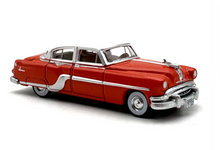 Load image into Gallery viewer, 1:87 Red 1954 Pontiac Sedan Vintage Classic Model Diecast Metal Car New Collection