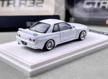 Load image into Gallery viewer, FH 1:64 White Skyline GTR R32 Nismo S-Tune Sports Model Diecast Metal Car New Collection