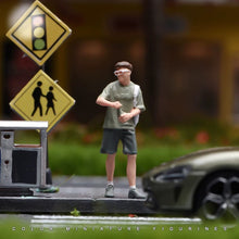 Load image into Gallery viewer, 1:24 Painted Figure Model Miniature Resin Diorama Sand Trendy Boy Drinks
