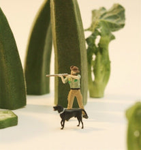 Load image into Gallery viewer, 1:64 Painted Figure Model Miniature Resin Diorama Sand Hunting Scene Hunter Dog