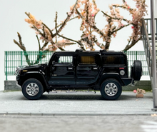 Load image into Gallery viewer, 1:64 LuLu Black H2 ORV SUV Sports Model Diecast Metal Car New Collection