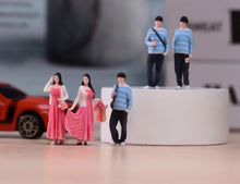 Load image into Gallery viewer, 1:64 Painted Figure Model Miniature Resin Diorama Toy Casual Boy Pink Dress Girl
