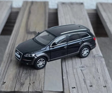 Load image into Gallery viewer, Masdi 1:64 2008 Black Q7 FSI Quattro SUV Sports Model Diecast Metal Car BN