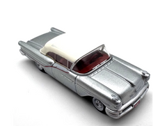 Load image into Gallery viewer, 1:87 Silver Oldsmobile 88 Convertible Sports Model Diecast Metal Car New Collection