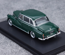 Load image into Gallery viewer, GFCC 1:64 UK Green 1959 300D Classic Vintage Sport Model Diecast Metal Car New Collection