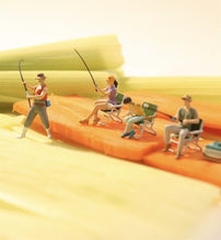 Load image into Gallery viewer, 1:64 Painted Figure Model Miniature Resin Diorama Sand Outdoor Fishing Angling