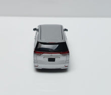 Load image into Gallery viewer, Masdi 1:64 Silver 2006 Estima Previa GSR50 Van MPV Model Diecast Metal Car New Collection