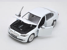 Load image into Gallery viewer, WELLY 1:24 535i Sedan Sports Model Diecast Metal Car Display