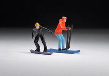Load image into Gallery viewer, 1:64 Painted Figure Mini Model Miniature Resin Diorama Ski Snowboarding Skiers
