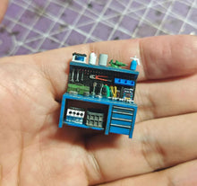 Load image into Gallery viewer, 1:64 Painted Figure Model Miniature Resin Sand Toy Repair Tool Rack Shelf Repair