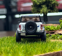 Load image into Gallery viewer, Shadow 1:64 White #1 Bronco ORV SUV 4 Doors Sports Model Diecast Metal Car New Collection