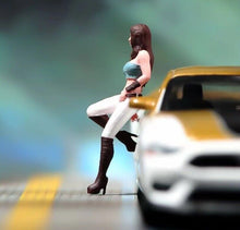 Load image into Gallery viewer, 1:64 Painted Figure Model Miniature Resin Diorama Sand Leaning Lady Girl Beauty Collection