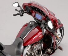 Load image into Gallery viewer, Maisto 1:12 Red 2021 CVO TRI Glide Sports Model Toy Diecast Metal Motorcycle