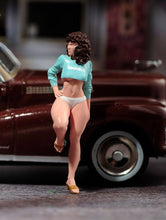 Load image into Gallery viewer, 1:64 Painted Figure Model Miniature Resin Diorama Sand Sexy Beauty Girl Standing New