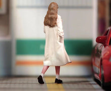 Load image into Gallery viewer, 1:64 Painted Figure Model Miniature Resin Diorama Sand Walking Girl Blone Hair New Collection