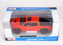 Load image into Gallery viewer, Maisto 1:27 Orange 2023 Tacoma TRD PRO Pickup Truck Model Diecast Metal Car