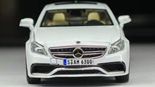 Load image into Gallery viewer, Mortal 1:64 White CLS 63 4 Matic Sedan Sports Model Diecast Metal Car New Collection