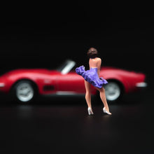 Load image into Gallery viewer, 1:64 Painted Figure Model Miniature Resin Diorama Sand Purple Dress Beauty Girl New