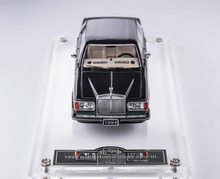 Load image into Gallery viewer, GFCC 1:64 Black Green 1994 Silver Spur III Luxury Model Diecast Metal Car