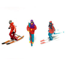 Load image into Gallery viewer, 1:64 Painted Figure Mini Model Miniature Resin Diorama Toy Sand Ski Snowboarding