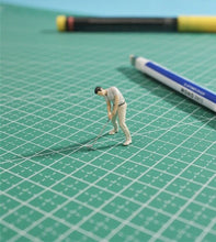 Load image into Gallery viewer, 1:64 Painted Figure Model Miniature Resin Diorama Sand Toy Golf Sport Scene Man