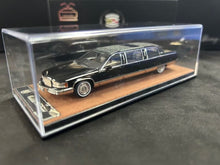Load image into Gallery viewer, XG 1:64 Black Fleetwood Luxury Limousine Classic Model Diecast Metal Car New Collection