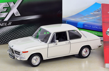 Load image into Gallery viewer, WELLY 1:24 2002 Ti Coupe Racing Sports Classsic Model Diecast Metal Car